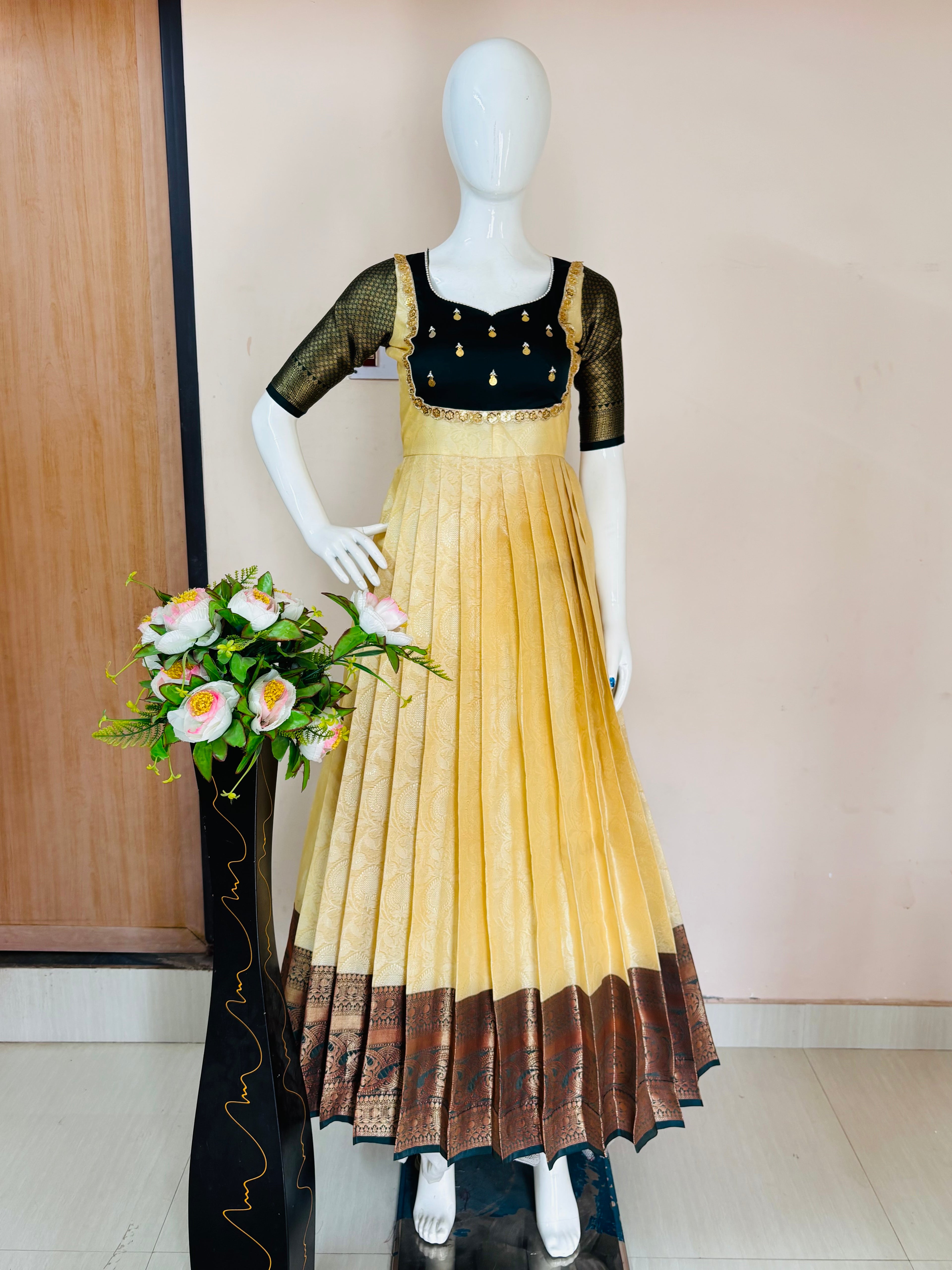 Ivory & Black Saree-to-Anarkali Gown
